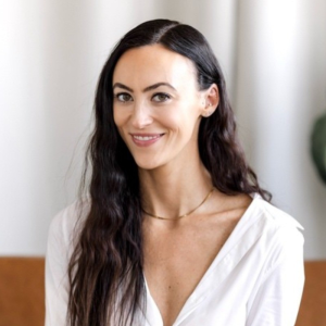 Kayley Hamilton Headshot